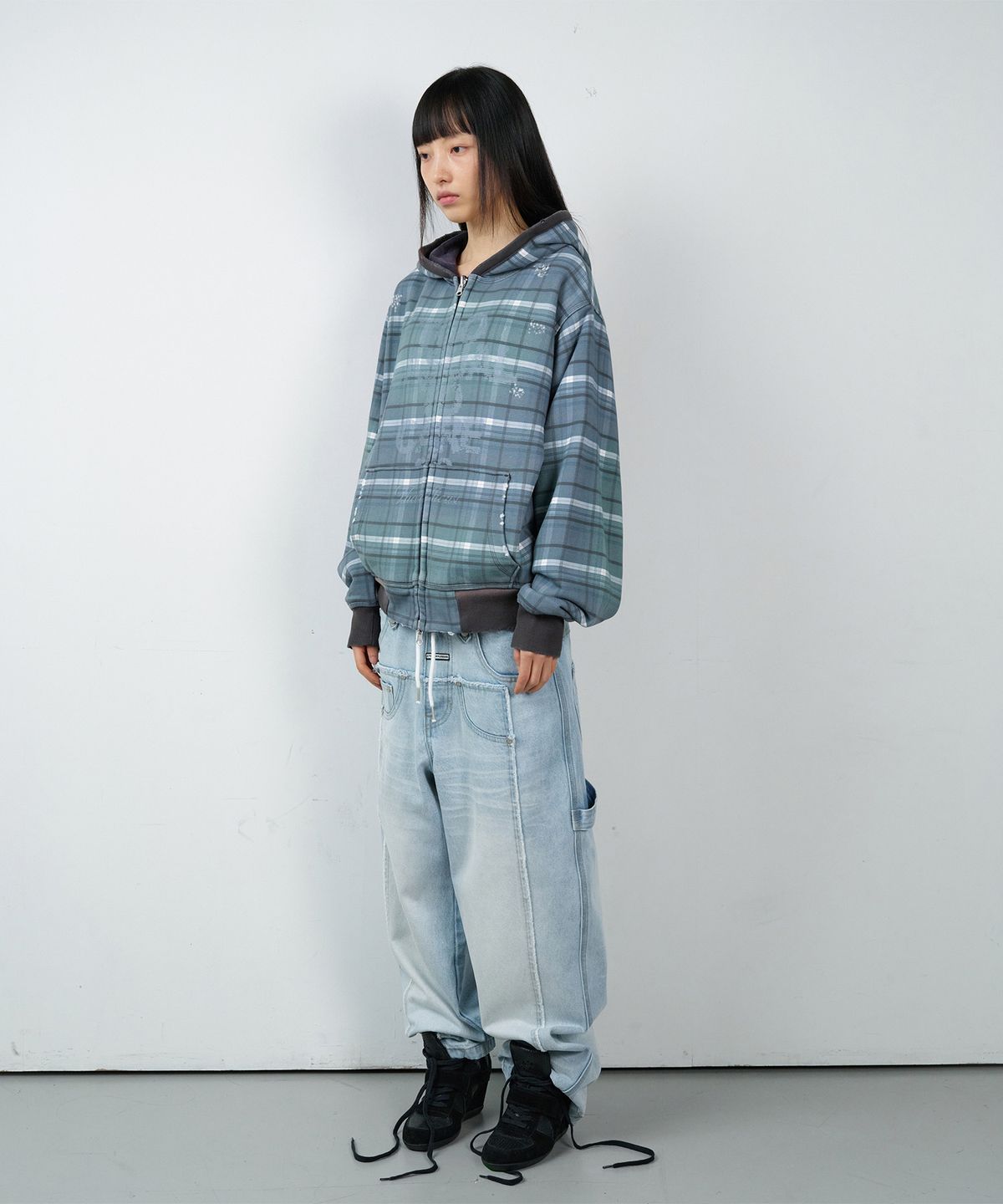 더바이닐하우스(THEVINYLHOUSE) REVERSIBLE CHECK HOODIE ZIP-UP NAVY