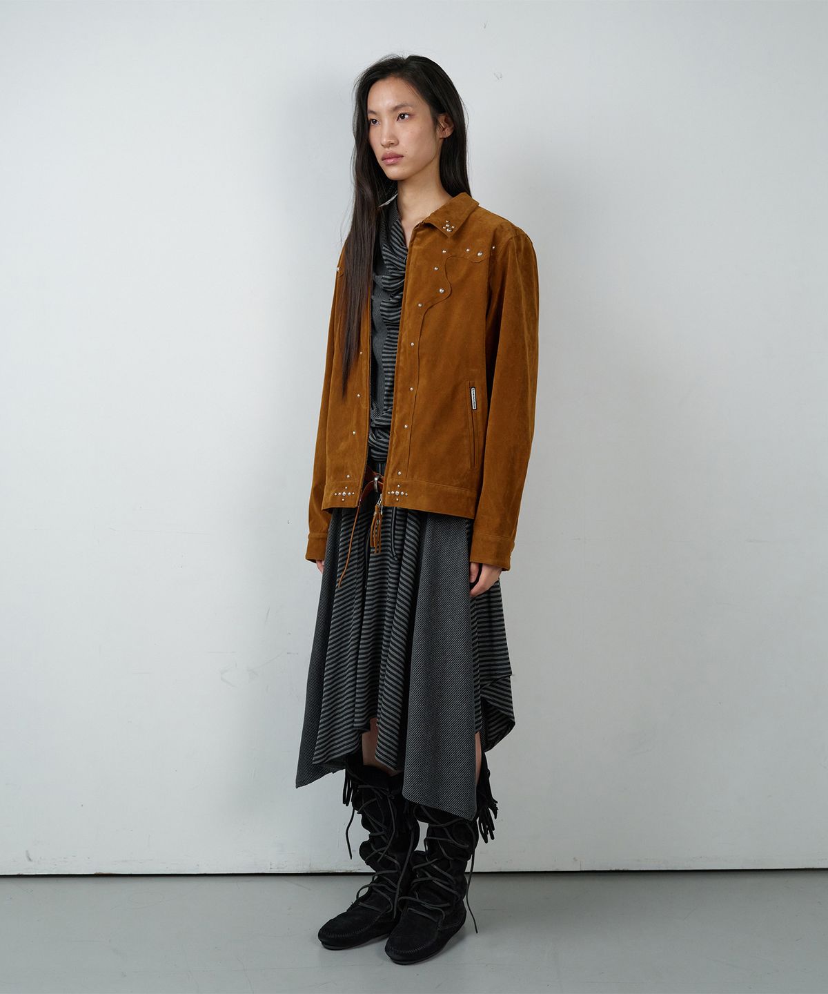 더바이닐하우스(THEVINYLHOUSE) STUDDED SUEDE JACKET BROWN