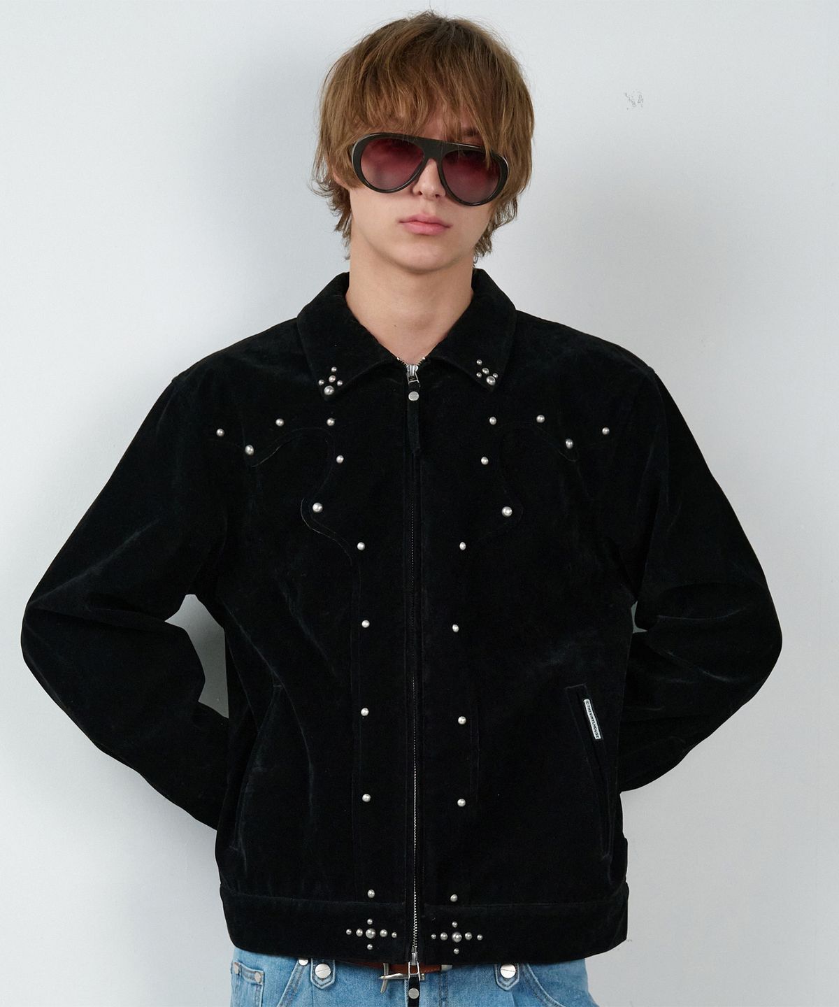 더바이닐하우스(THEVINYLHOUSE) STUDDED SUEDE JACKET BLACK