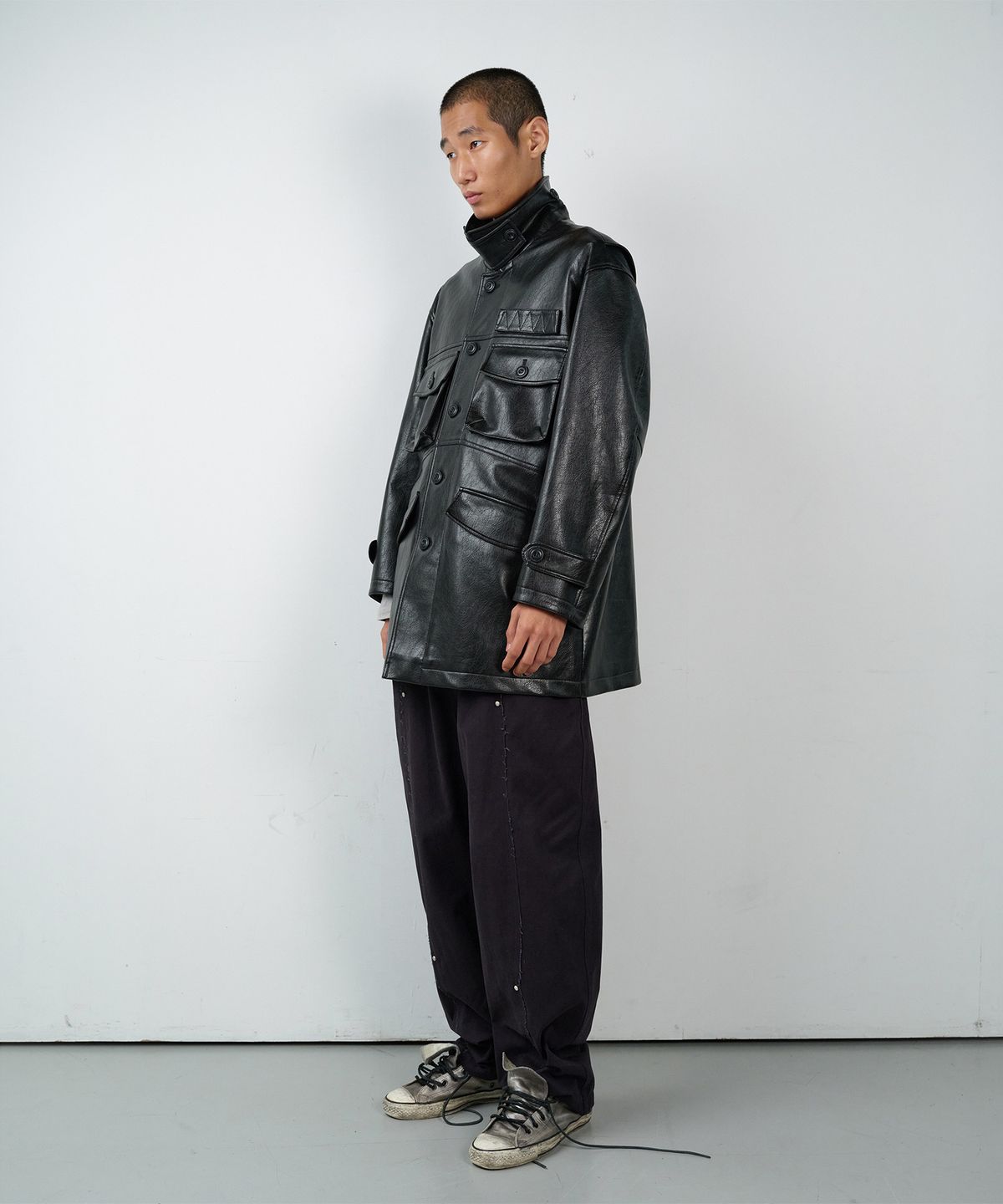 더바이닐하우스(THEVINYLHOUSE) 4 POCKET LEATHER CAR COAT BLACK