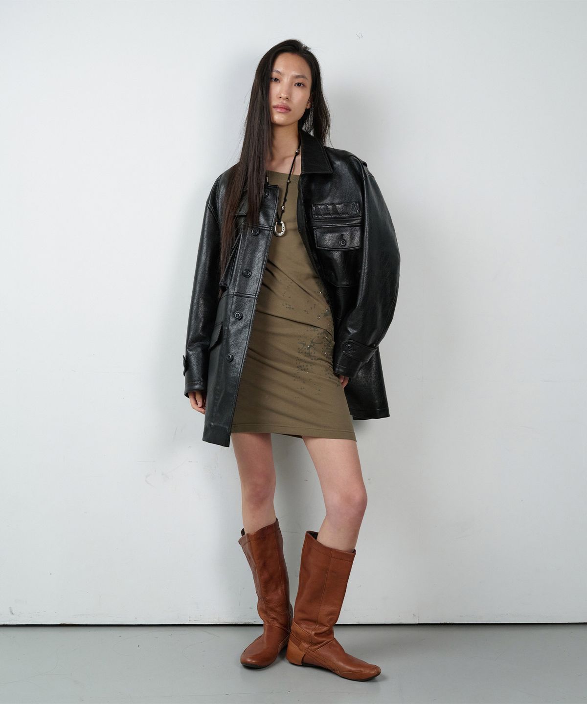 더바이닐하우스(THEVINYLHOUSE) 4 POCKET LEATHER CAR COAT BLACK