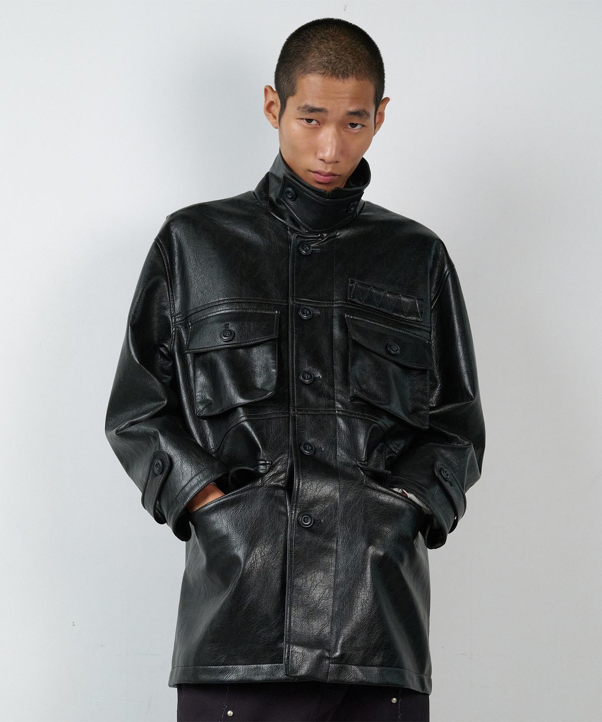 더바이닐하우스(THEVINYLHOUSE) 4 POCKET LEATHER CAR COAT BLACK