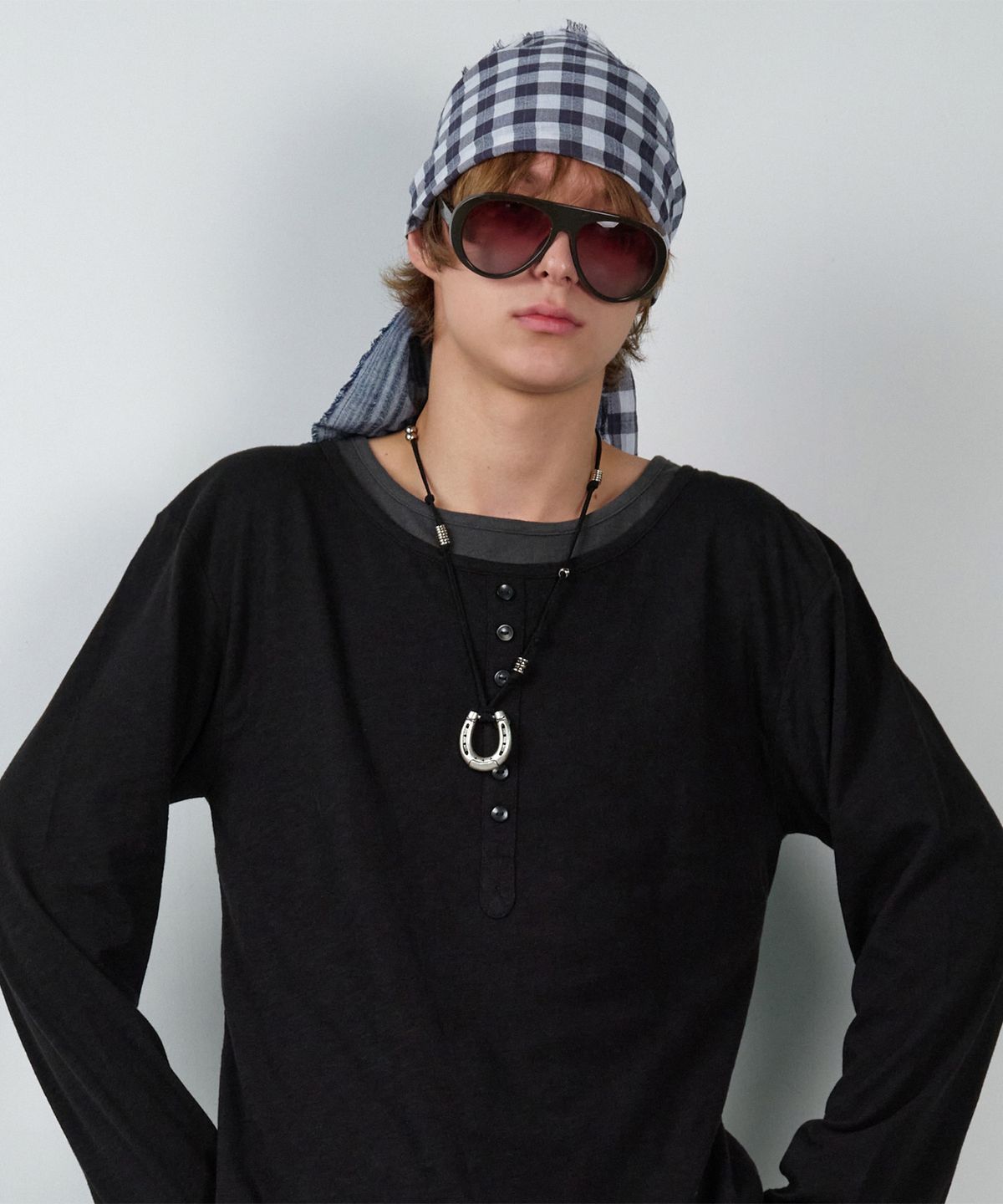 더바이닐하우스(THEVINYLHOUSE) FRINGE MULTI SCARF BLUE