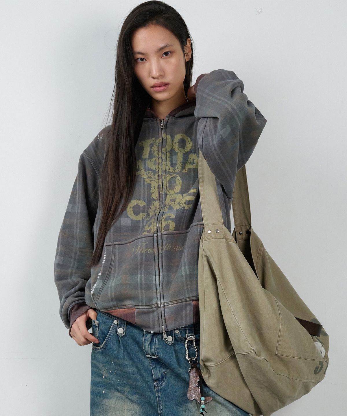 더바이닐하우스(THEVINYLHOUSE) SADDLE BIG BAG BROWN