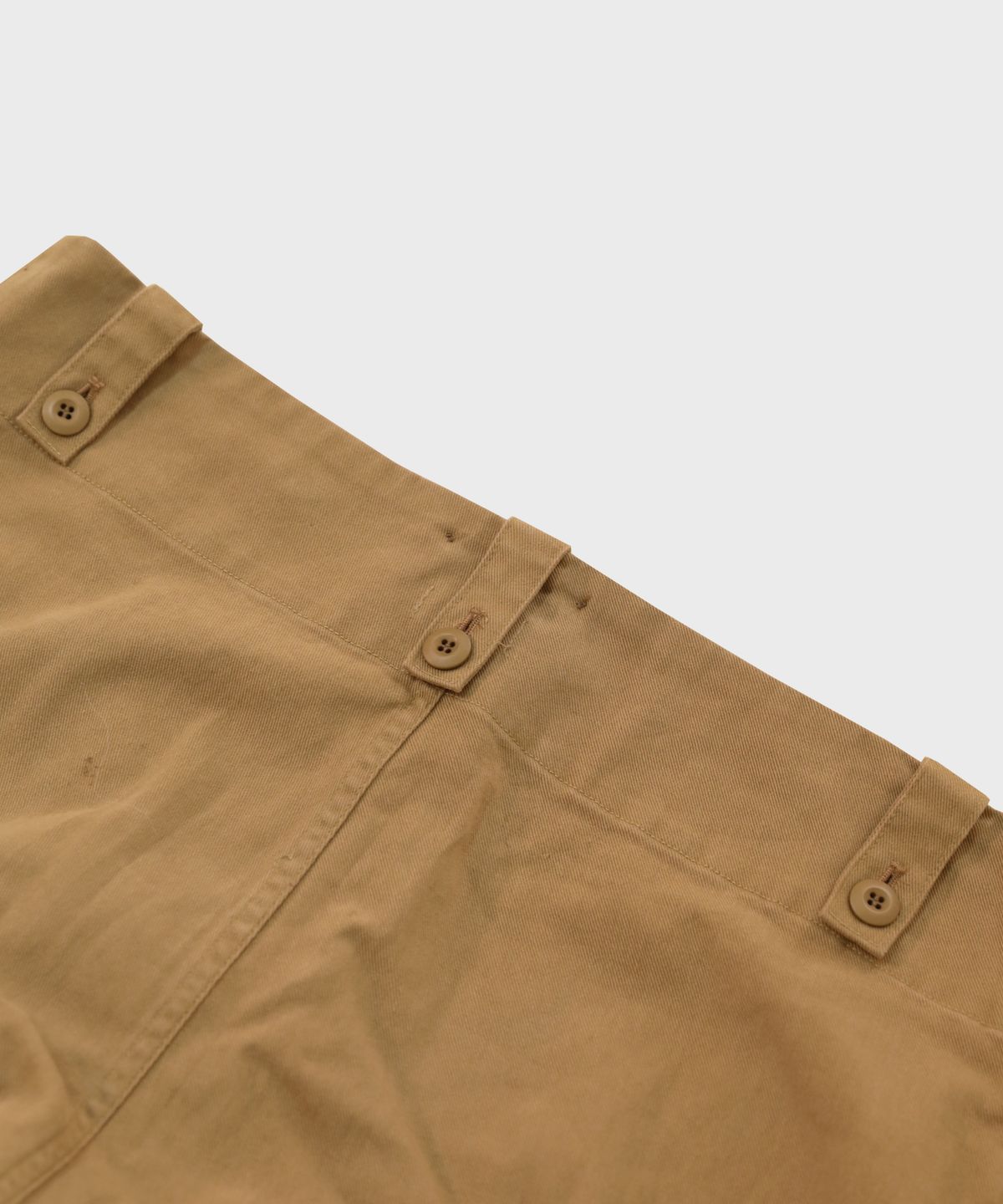 굿니스(GOODNIES) 50s British Army Trousers. Khaki Sand