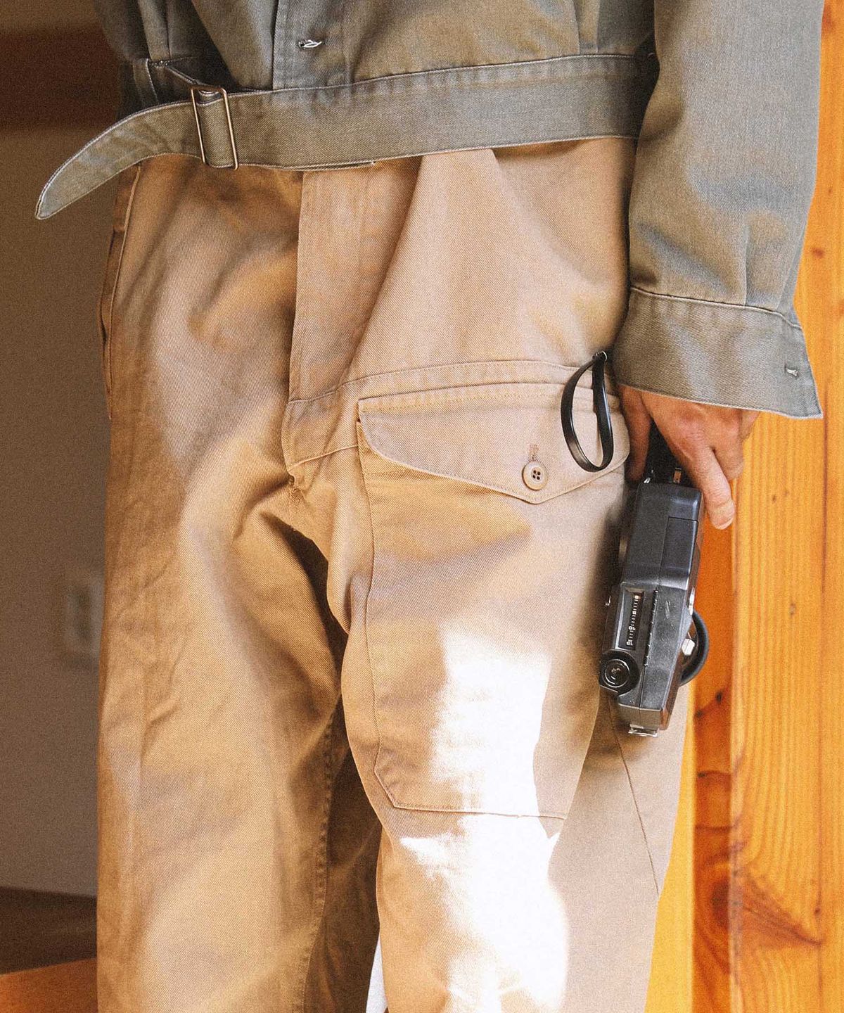 굿니스(GOODNIES) 50s British Army Trousers. Khaki Sand