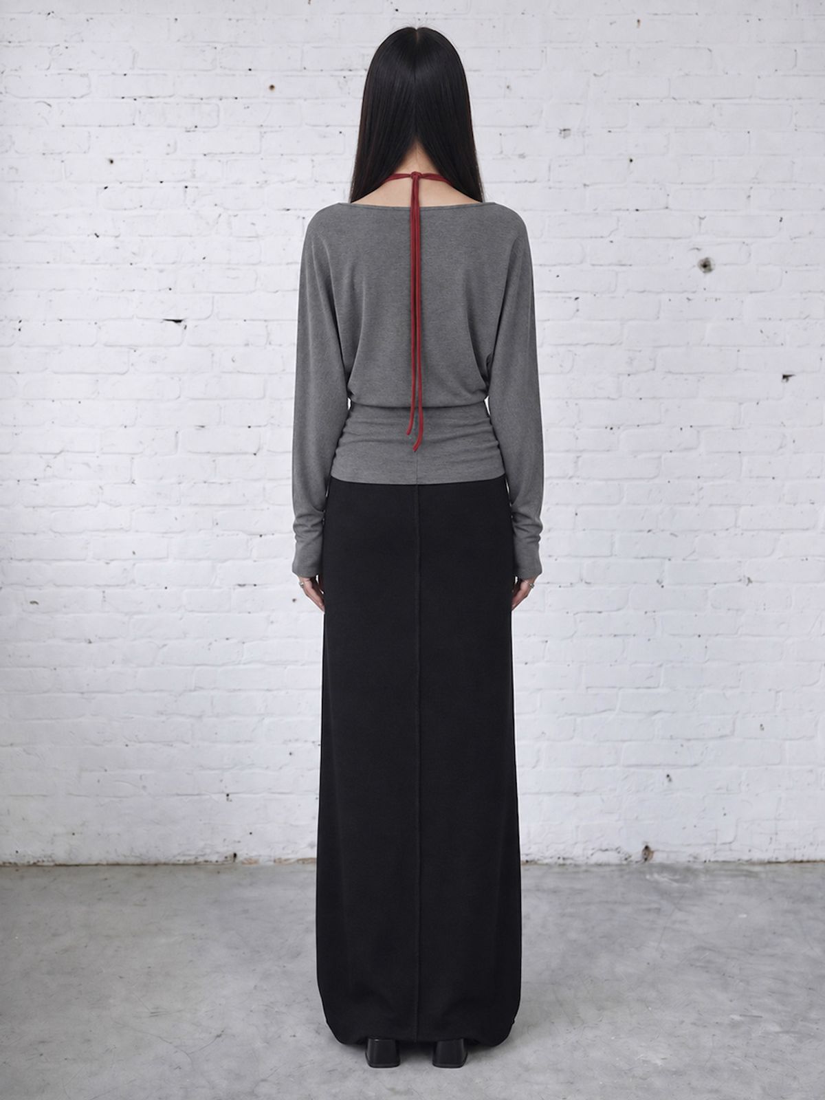 바운더리(BOUNDARY) GLAM BACK SLIT LONG SWEAT SKIRT BLACK