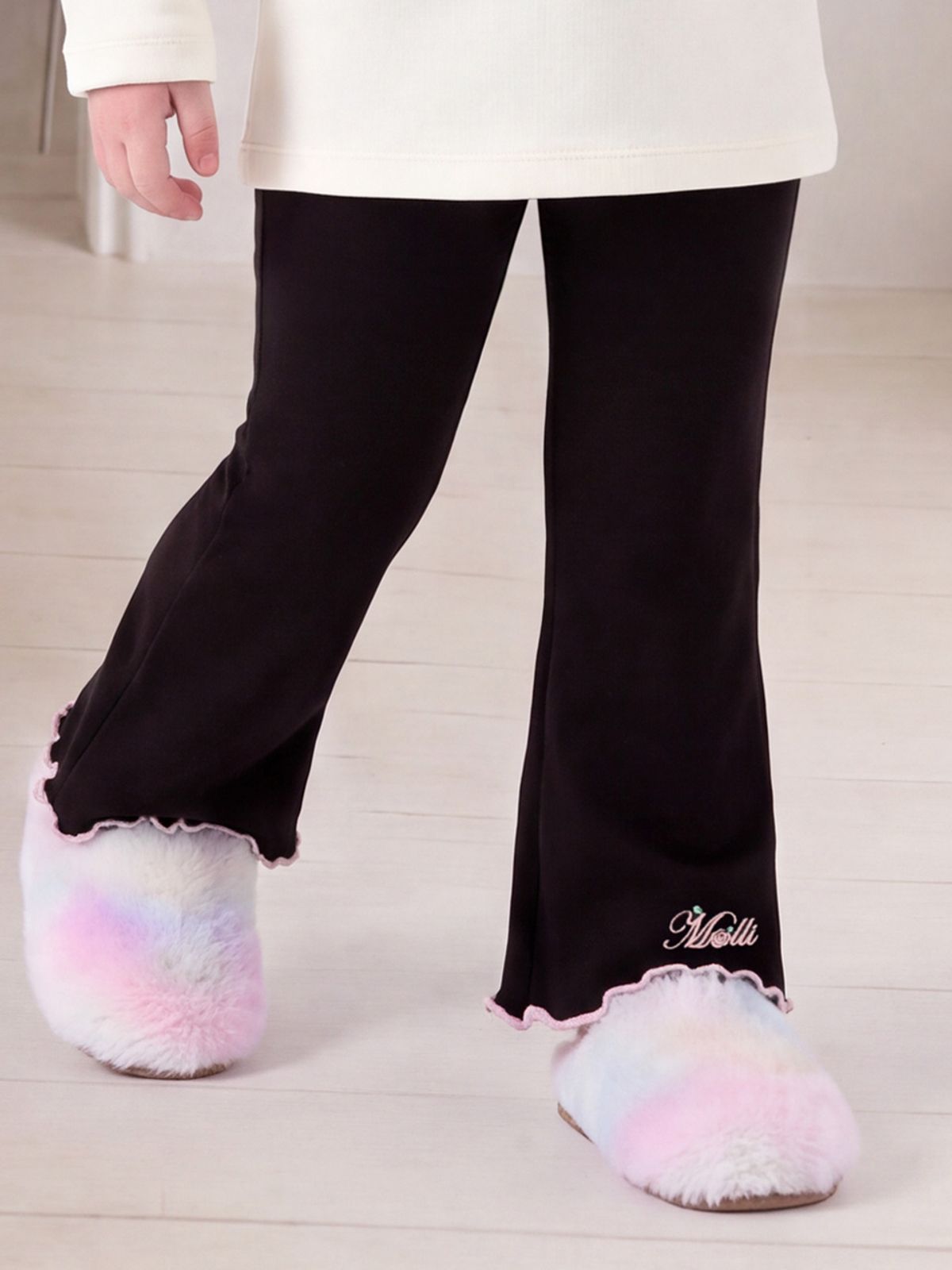 몰리멜리프렌즈(MOLLIMELLI FRIENDS) 라비앙로즈부츠컷융기모팬츠