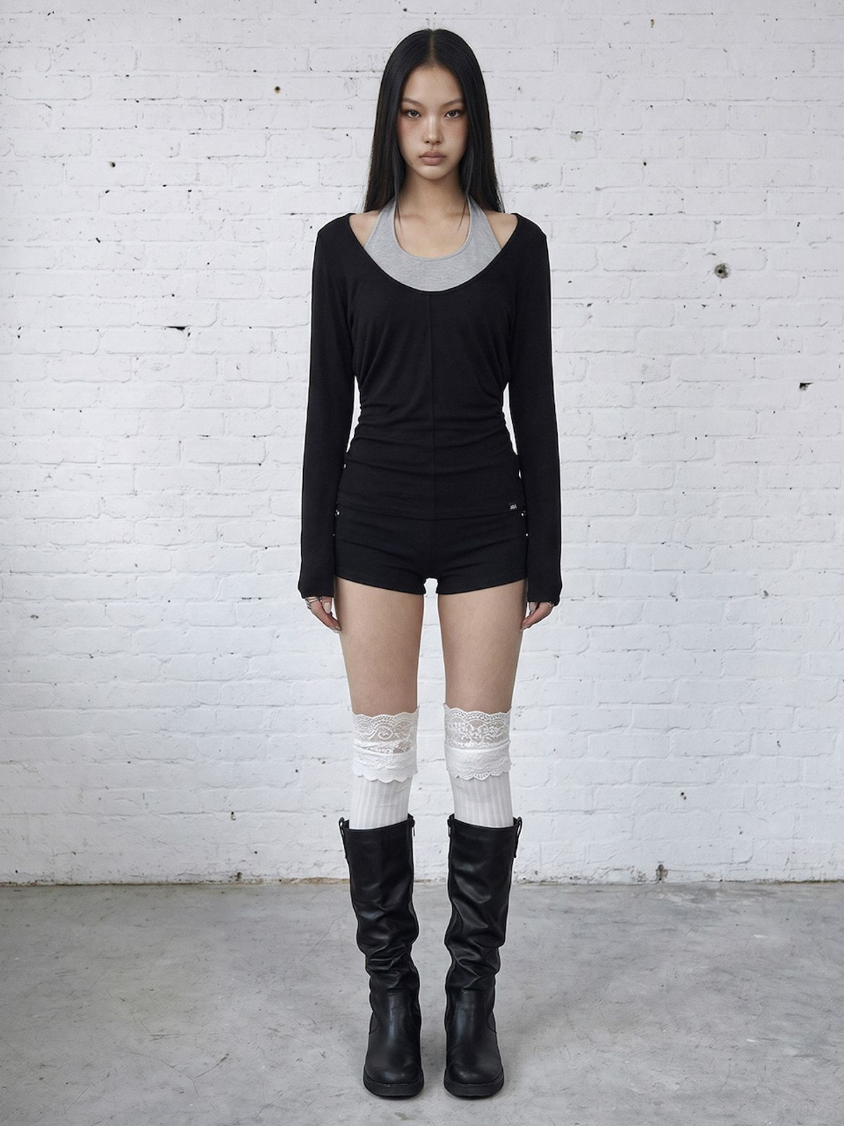 바운더리(BOUNDARY) GLAM INNER TOP LAYERED DEEP U-NECK LONG SLEEVE TOP BLACK