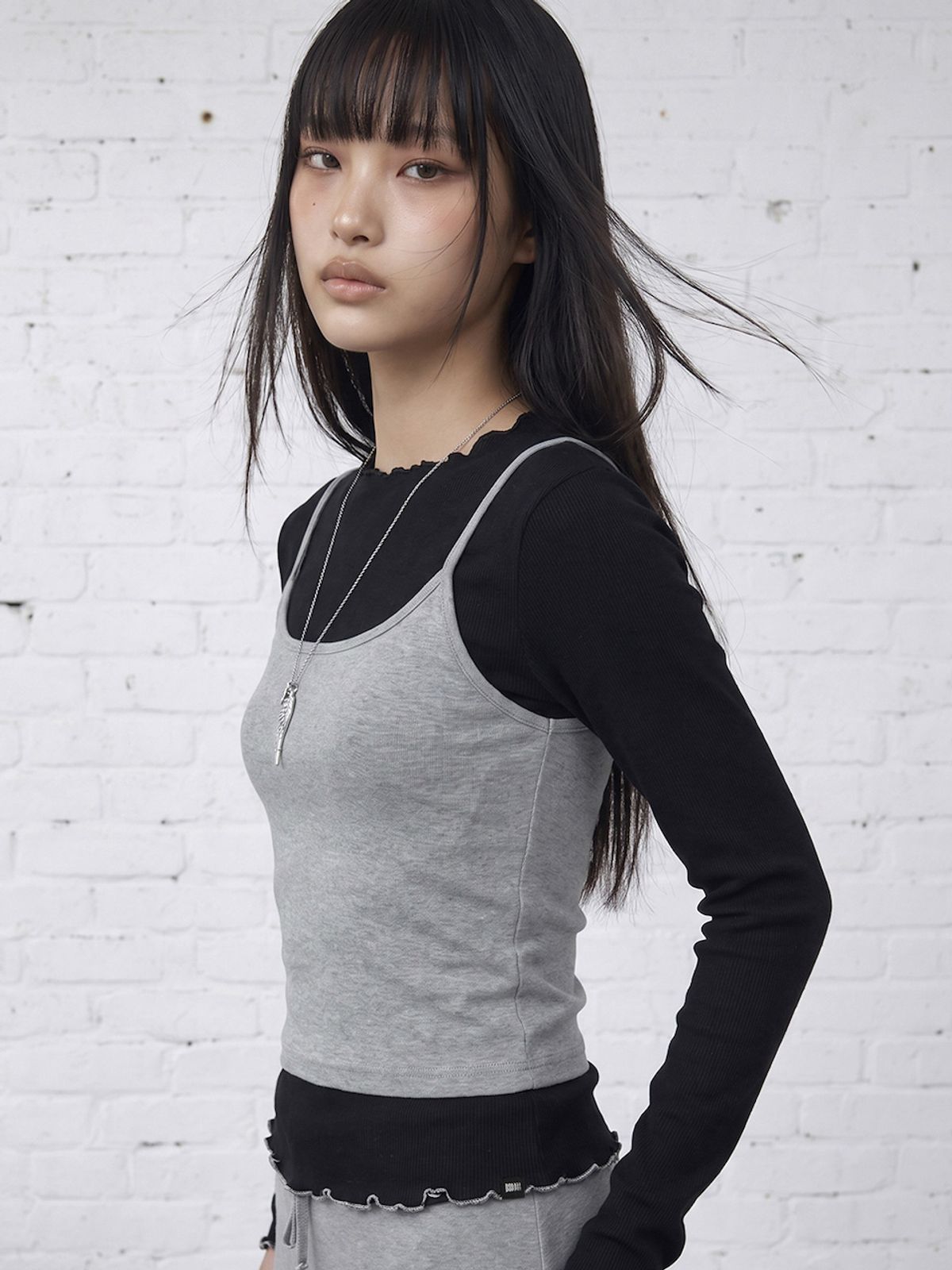 바운더리(BOUNDARY) GLAM CONTRAST TOP LAYERED HALF NECK LONG SLEEVE TOP BLACK