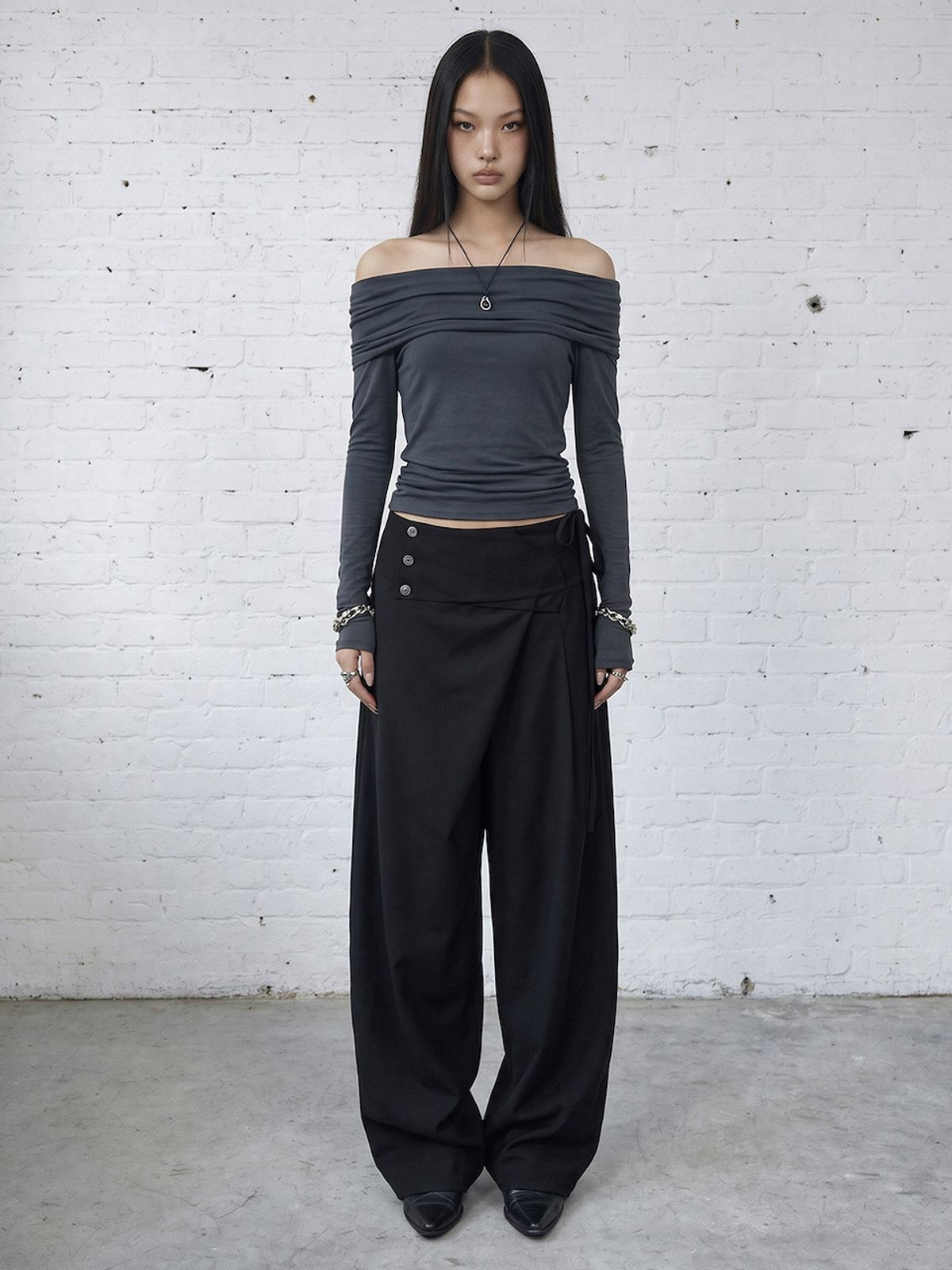 바운더리(BOUNDARY) GLAM OFF SHOULDER LONG SLEEVE TEE DARK GRAY