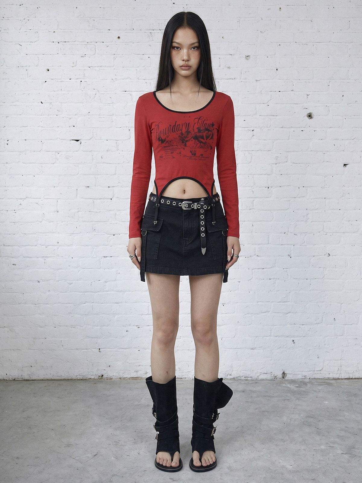 바운더리(BOUNDARY) GLAM OPEN-BACK GARTER STRAP LONG SLEEVE TEE RED