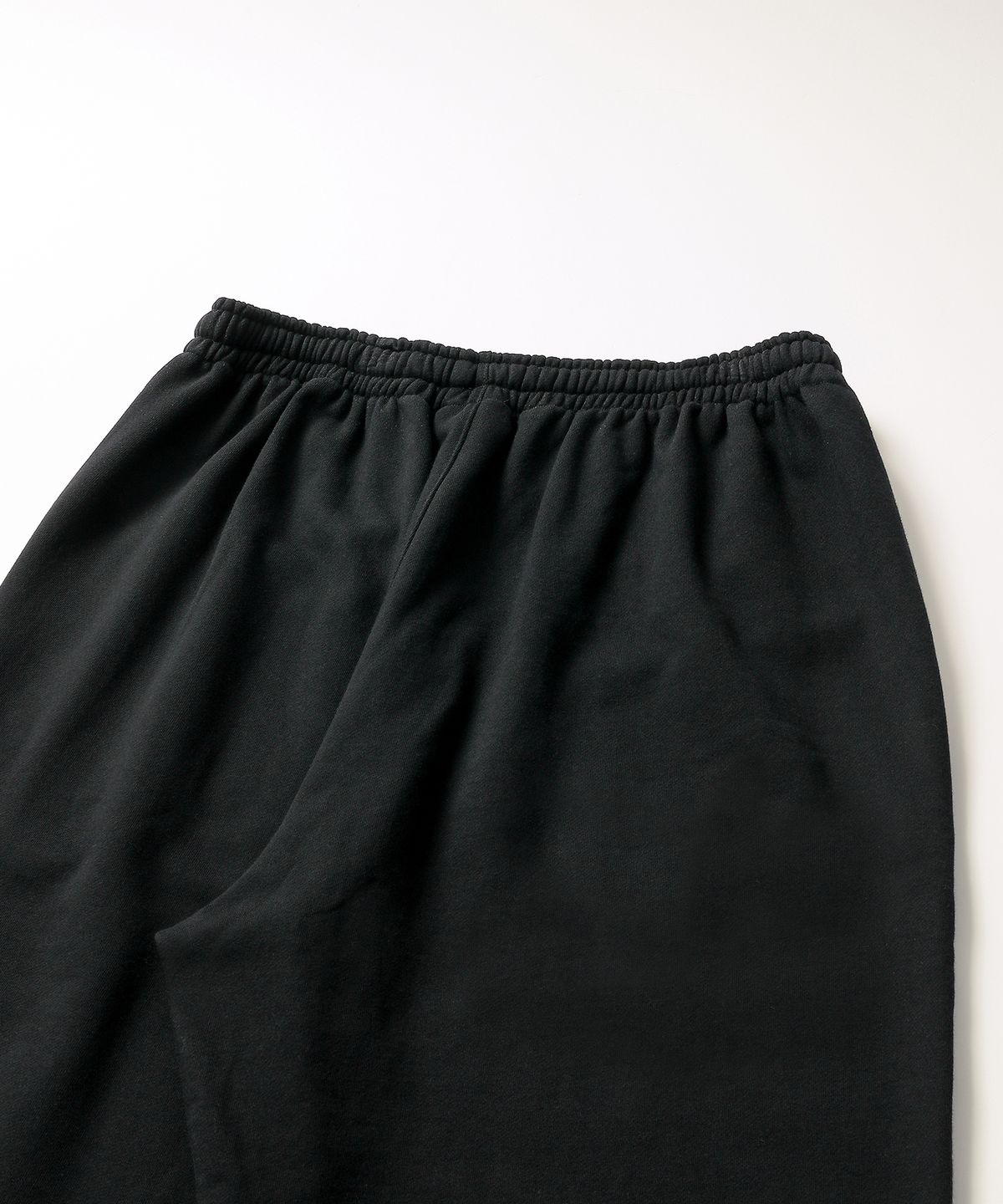 씨에이치사공사(CH.404) BASIC WIDE SWEAT PANTS BLACK