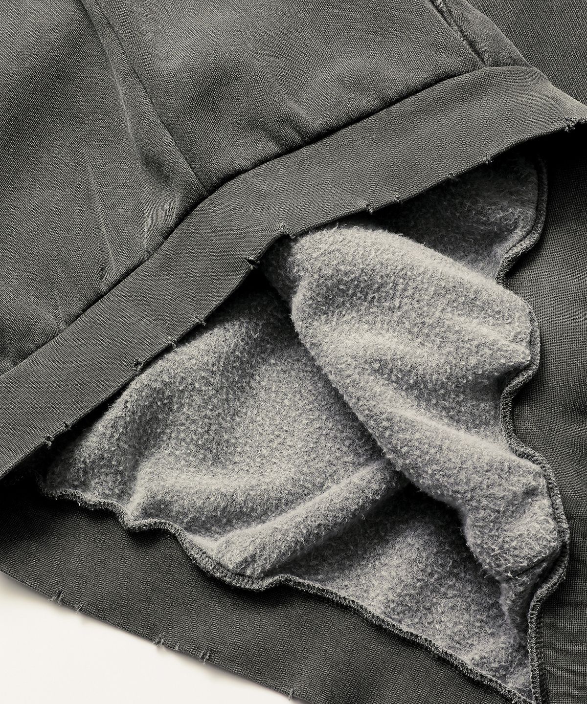 씨에이치사공사(CH.404) TOMORROW PIGMENT HOODIE BLACK