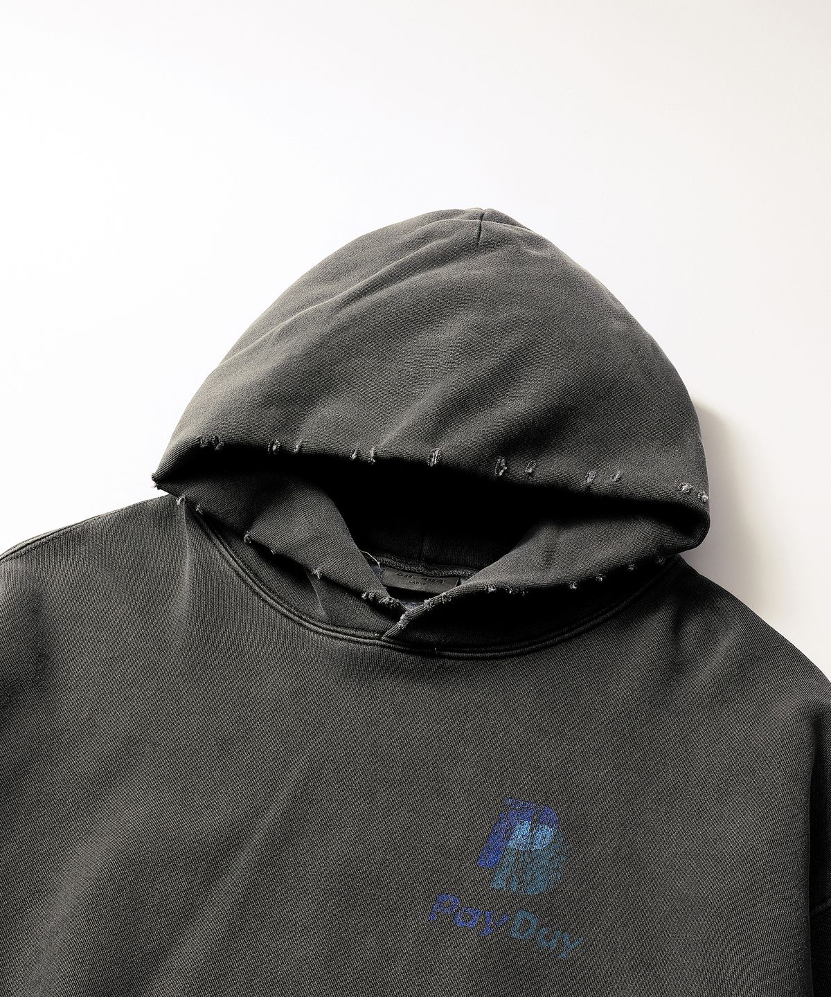 씨에이치사공사(CH.404) PAY DAY PIGMENT HOODIE BLACK