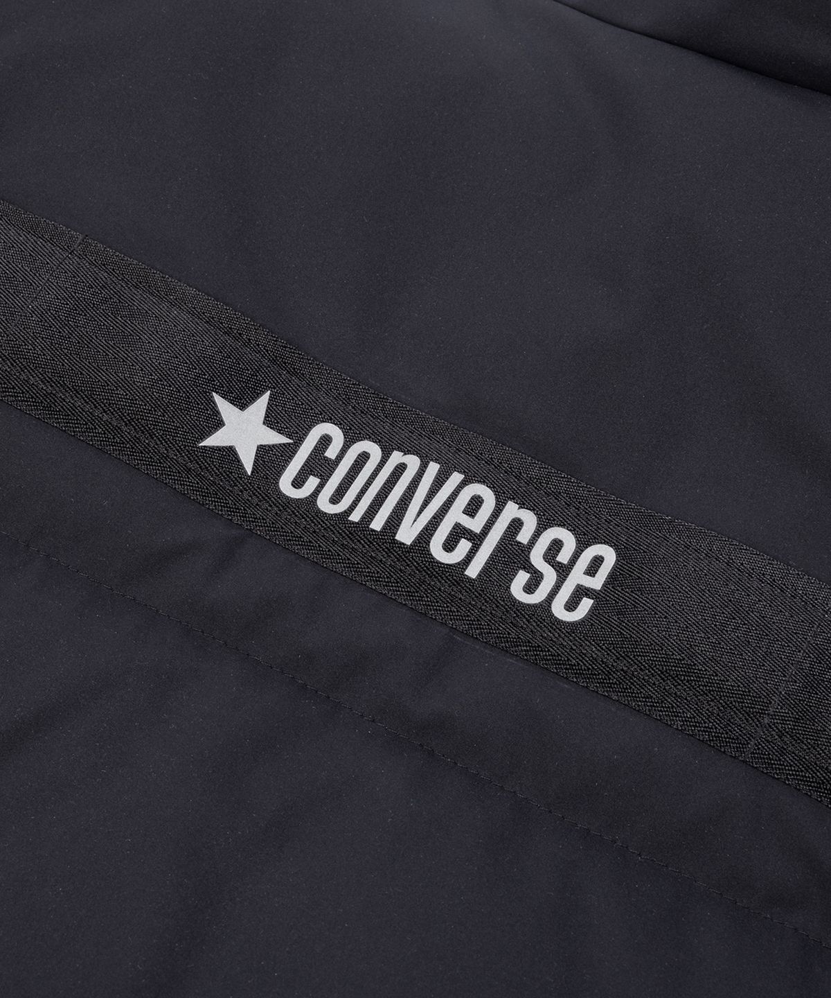 컨버스(CONVERSE) 노벨티 클린 핏 미드 다운 재킷 블랙 WCK142-023