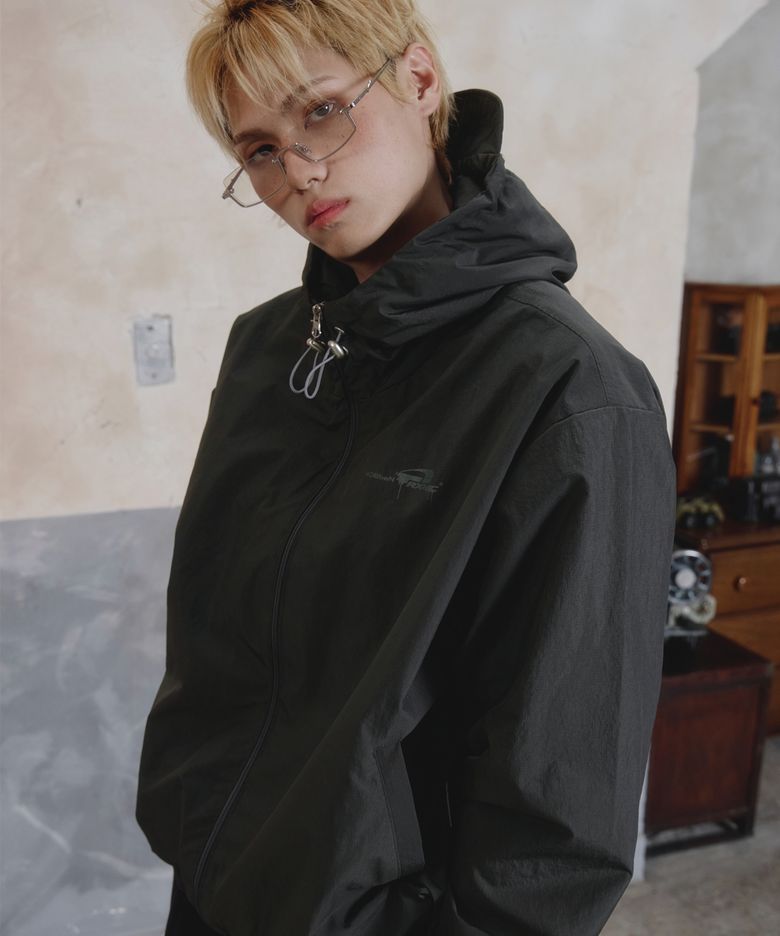 테크니컬 후드 스트링 바람막이 자켓