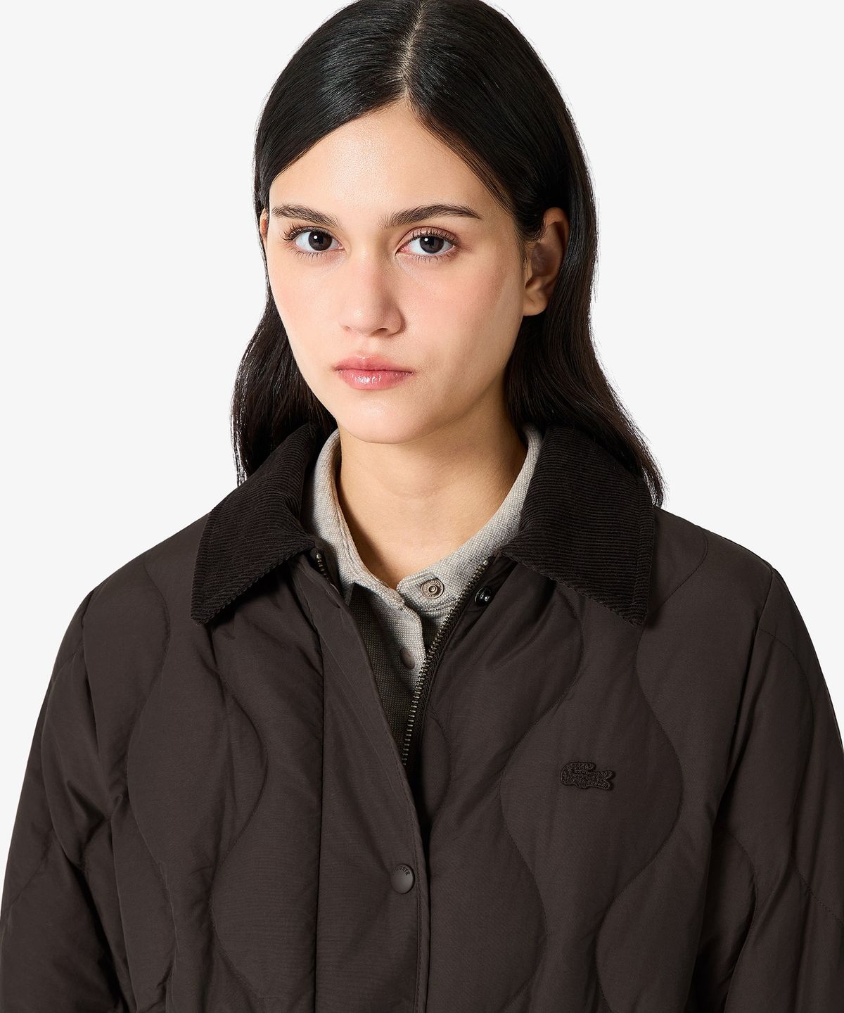 라코스테(LACOSTE) 여성 물결 퀼팅 코듀로이 카라 중힙 다운 BF536E-56N DPD