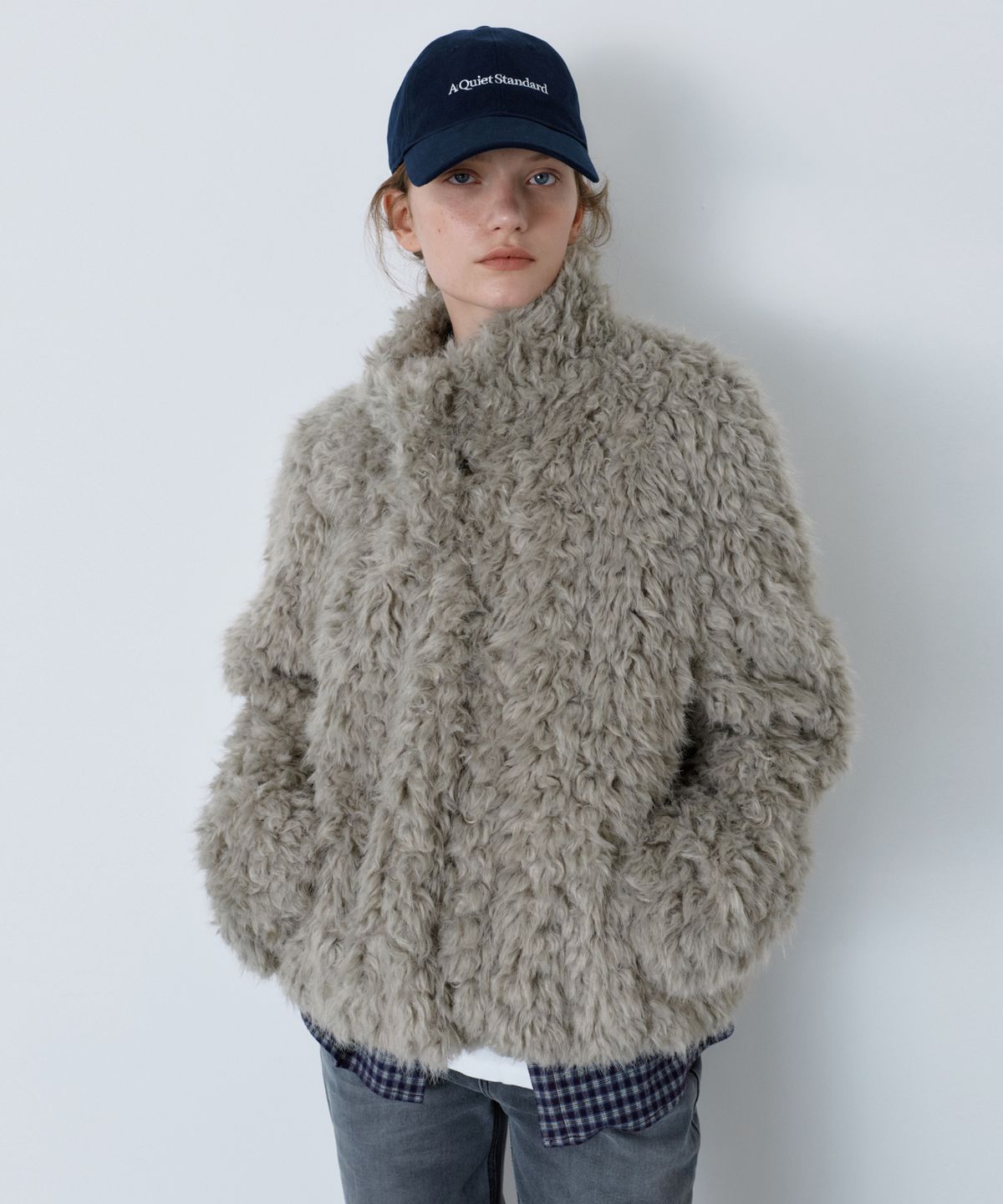 유라고(URAGO) Curly fluffy fur jacket_Light gray