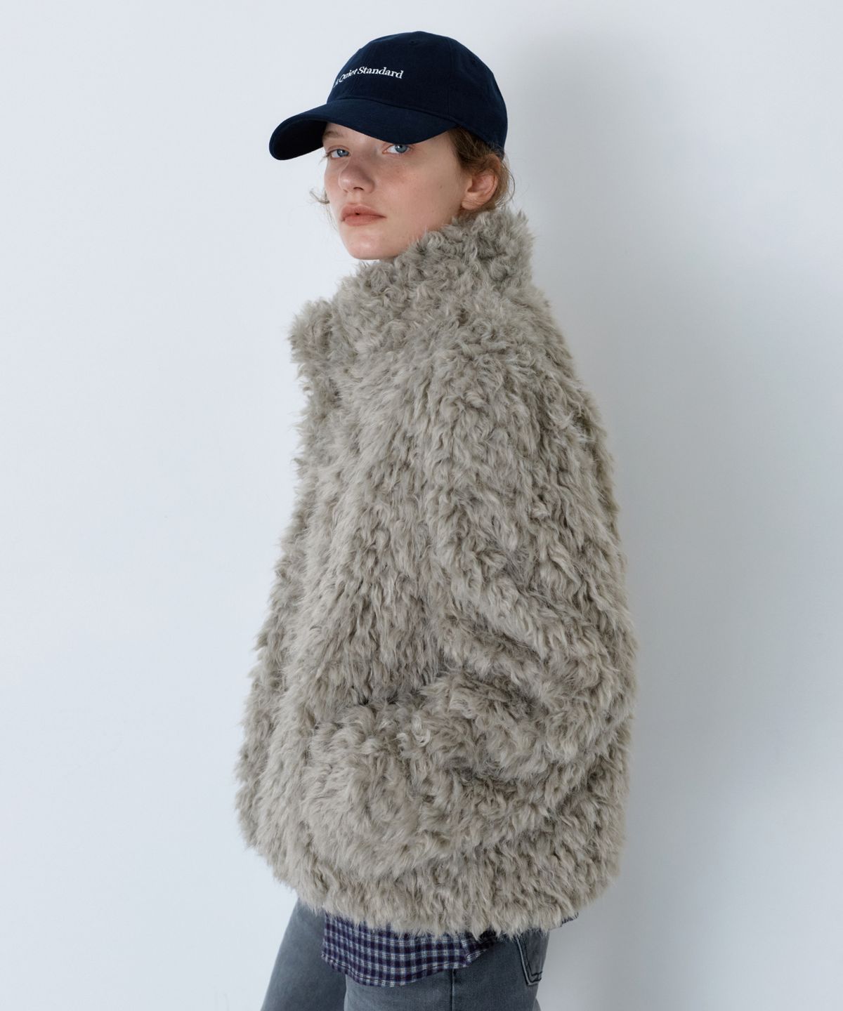 유라고(URAGO) Curly fluffy fur jacket_Light gray
