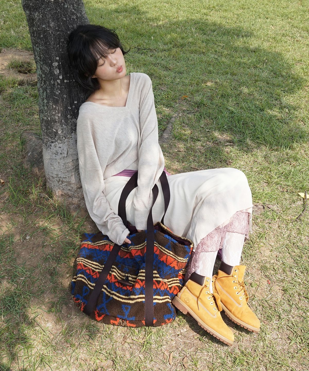샐볼(SALBOL) FLUFFY LUZCO BAG [BROWN]