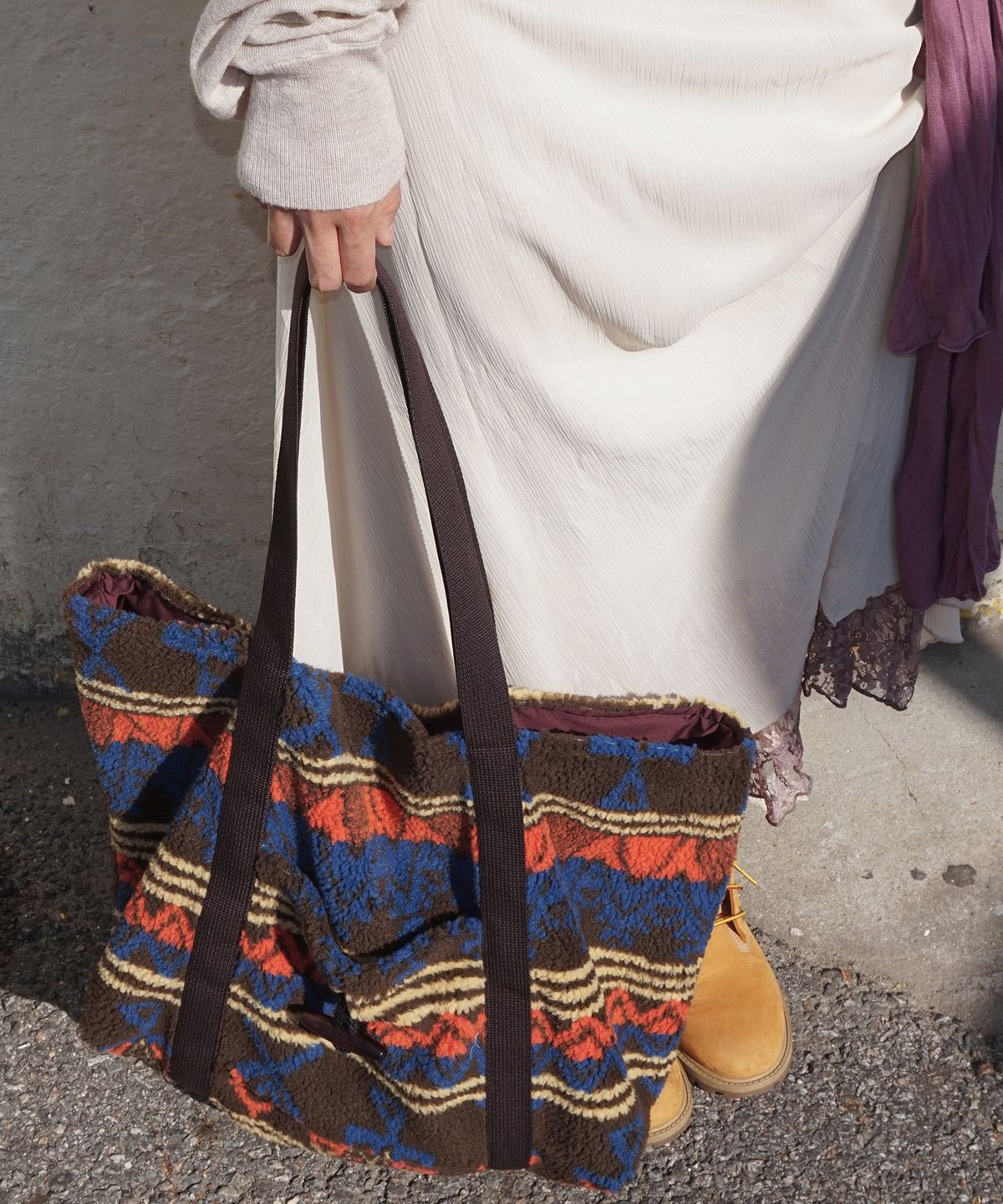 샐볼(SALBOL) FLUFFY LUZCO BAG [BROWN]