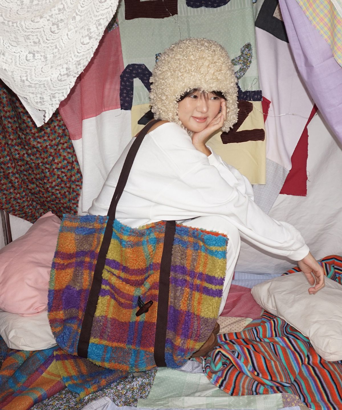 샐볼(SALBOL) FLUFFY LUZCO BAG [ORANGE PURPLE]