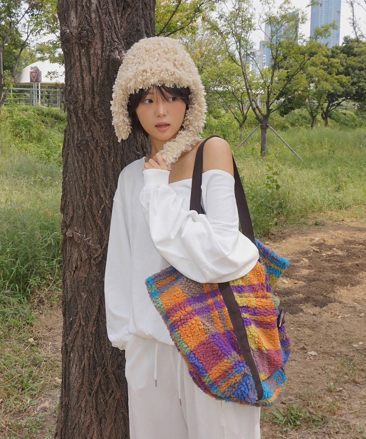 샐볼(SALBOL) FLUFFY LUZCO BAG [ORANGE PURPLE]