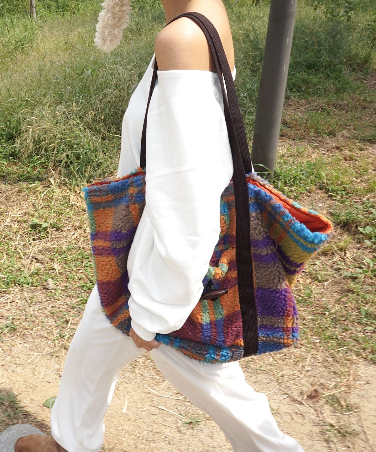 샐볼(SALBOL) FLUFFY LUZCO BAG [ORANGE PURPLE]