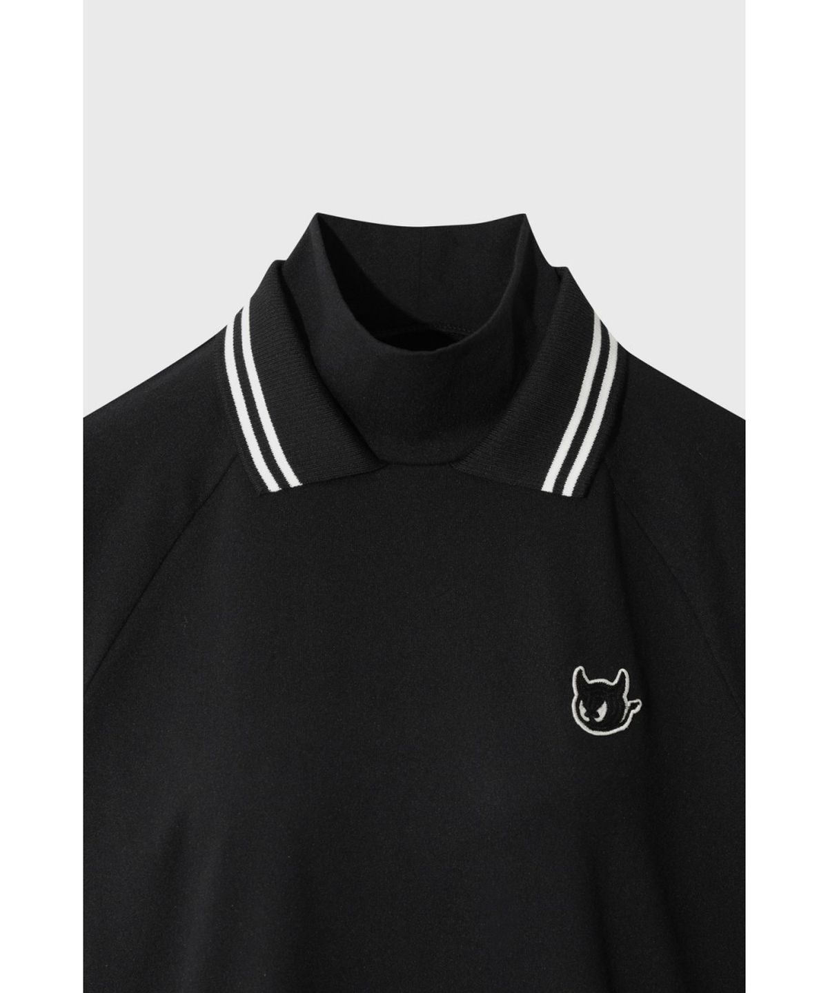왁(WAAC) Women Fleece High Neck Pullover WWTBW26701BKX