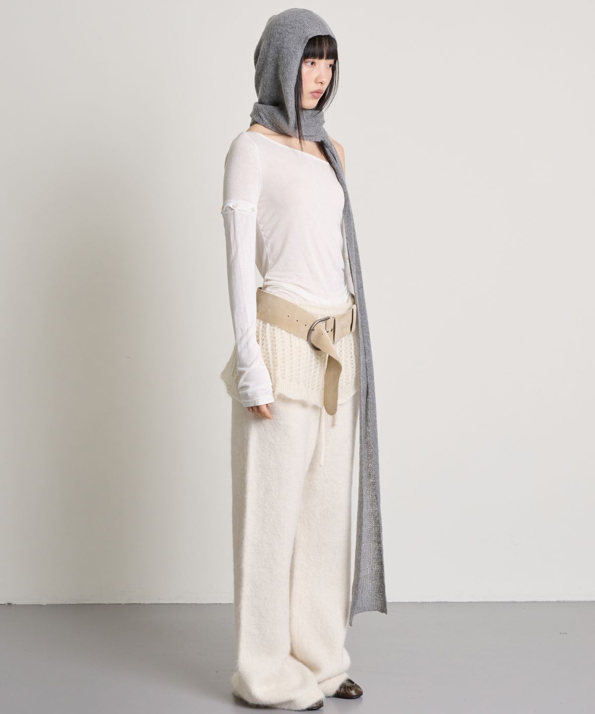 더애틋(THE AÉTUT) Wool Long Sleeve Button Detail T-Shirt_Ivory