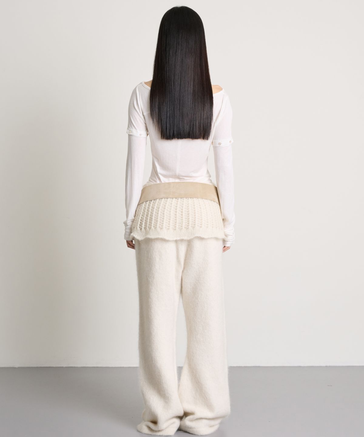 더애틋(THE AÉTUT) Wool Long Sleeve Button Detail T-Shirt_Ivory