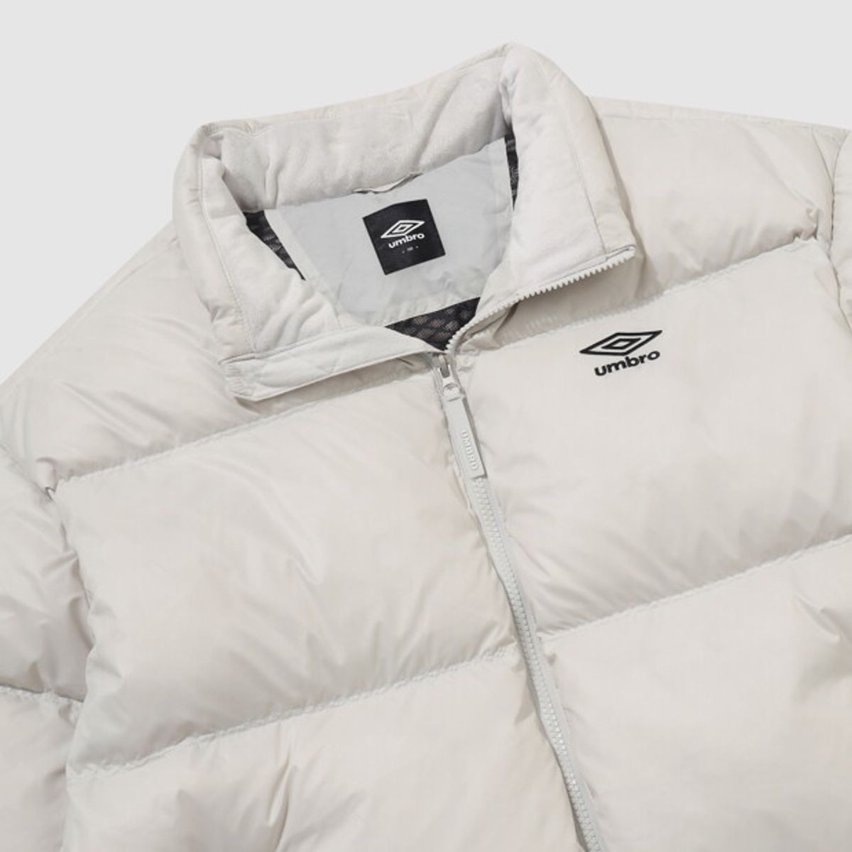엄브로(UMBRO) 플라이트 숏 머스코비 덕 다운 자켓 화이트 UR421CDJO5