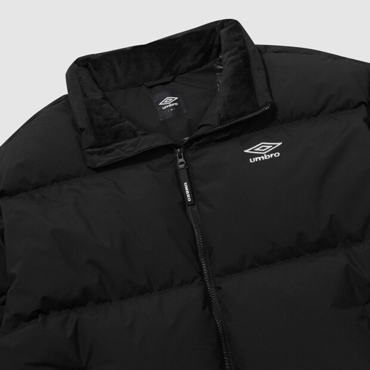 엄브로(UMBRO) 플라이트 숏 머스코비 덕 다운 자켓 블랙 UR421CDJO5