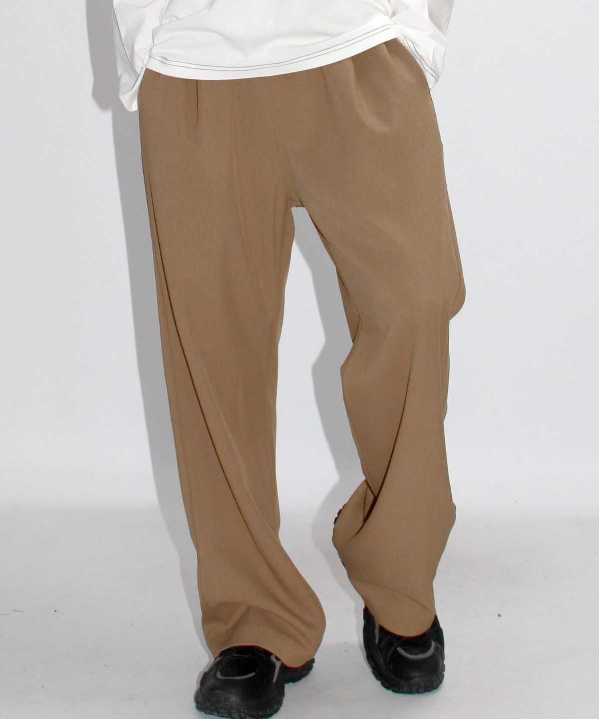 드마크(DEMARC) M solid straight-fit semi-wide pants - Camel
