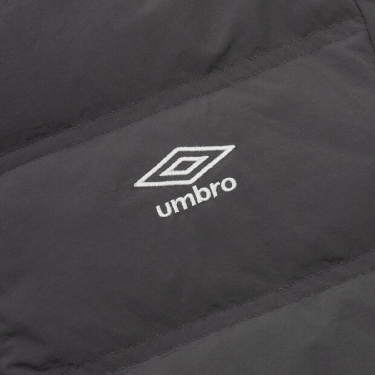 엄브로(UMBRO) 네오 라이트 경량 머스코비 덕 다운 자켓 챠콜 UR423CDJO1