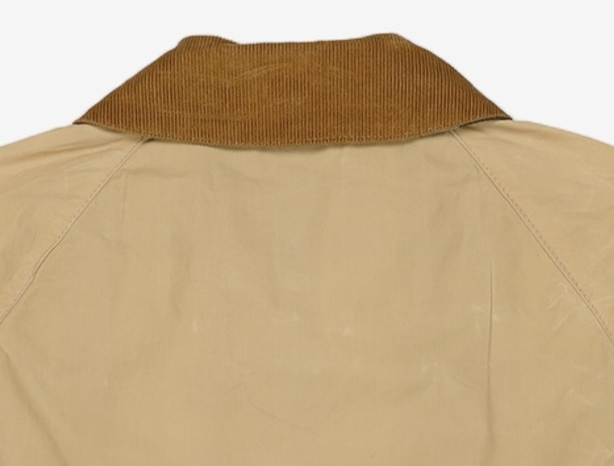 바버(BARBOUR) 여성 베이지 Campbell Showerproof 코튼 자켓 012