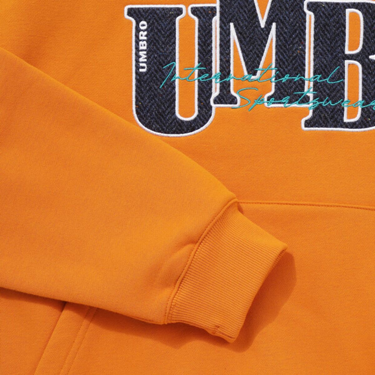 엄브로(UMBRO) 기모 아플리케 후드 티셔츠 오렌지 UR421CHDO4
