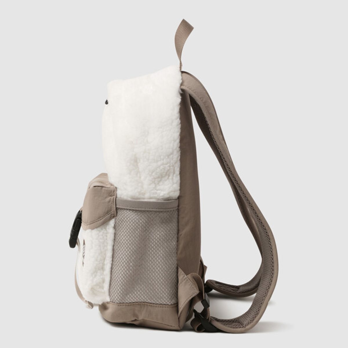 엄브로(UMBRO) 플러피 미니 백팩 (10L) 에크루 UR423CBPO3