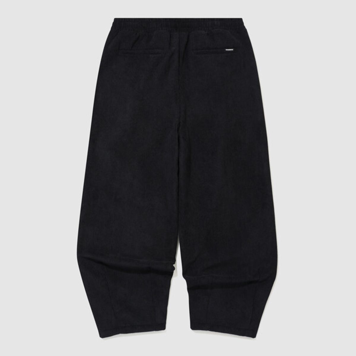 엄브로(UMBRO) 코듀로이 벌룬핏 팬츠 블랙 UR423CPTO3