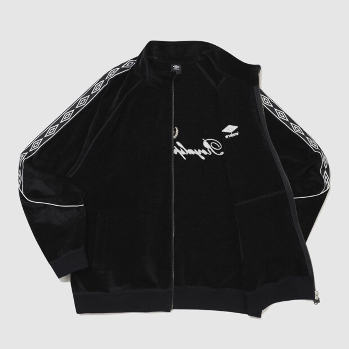 엄브로(UMBRO) 셔닐블렌드 트랙집업 블랙 UR423CFTN2