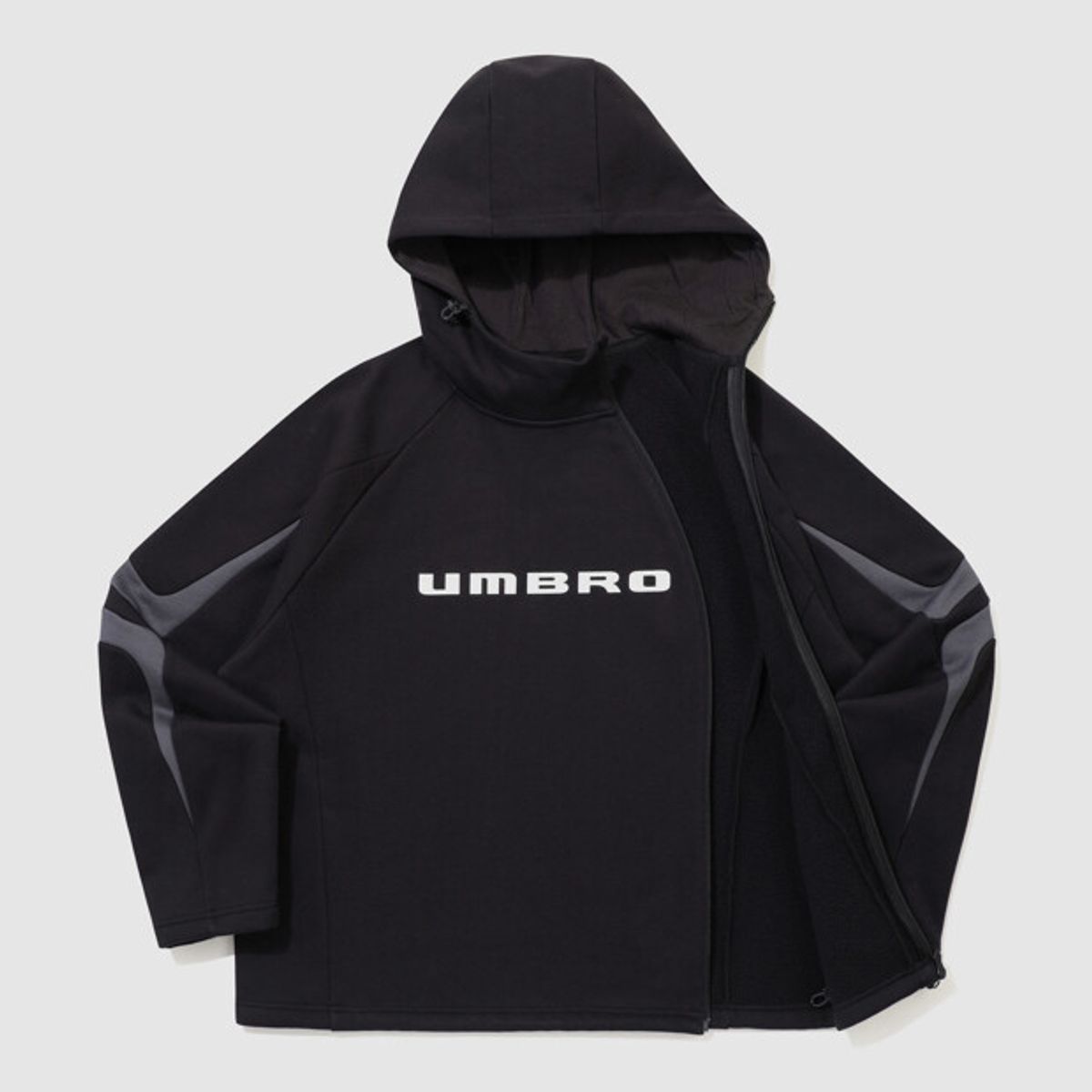 엄브로(UMBRO) 아이코닉 저지 트랙 후드 자켓 블랙 UR421SFTO8