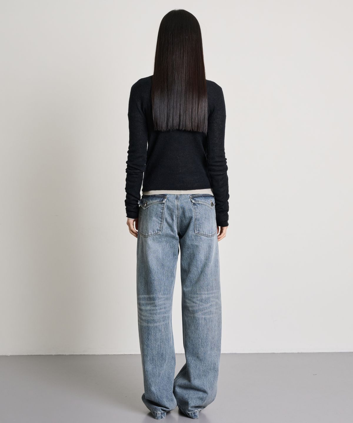 더애틋(THE AÉTUT) Alpaca Wool Sheer Boatneck Pullover_Black