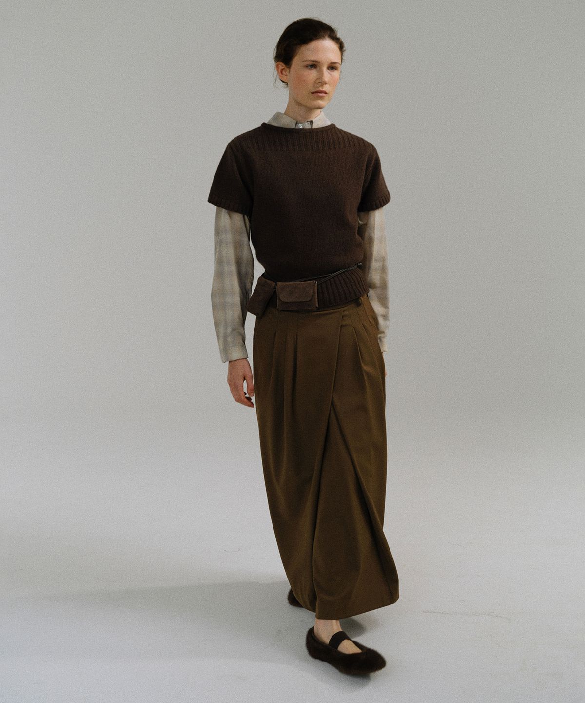 아우브아워(AUBOUR) boat-neck half knit (dark brown)