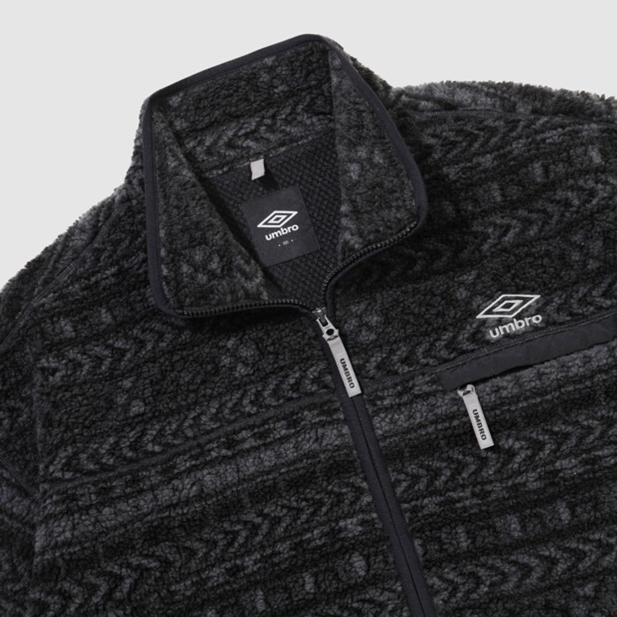 엄브로(UMBRO) 쉐르파 플리스 자켓 블랙 UR423CFJO1