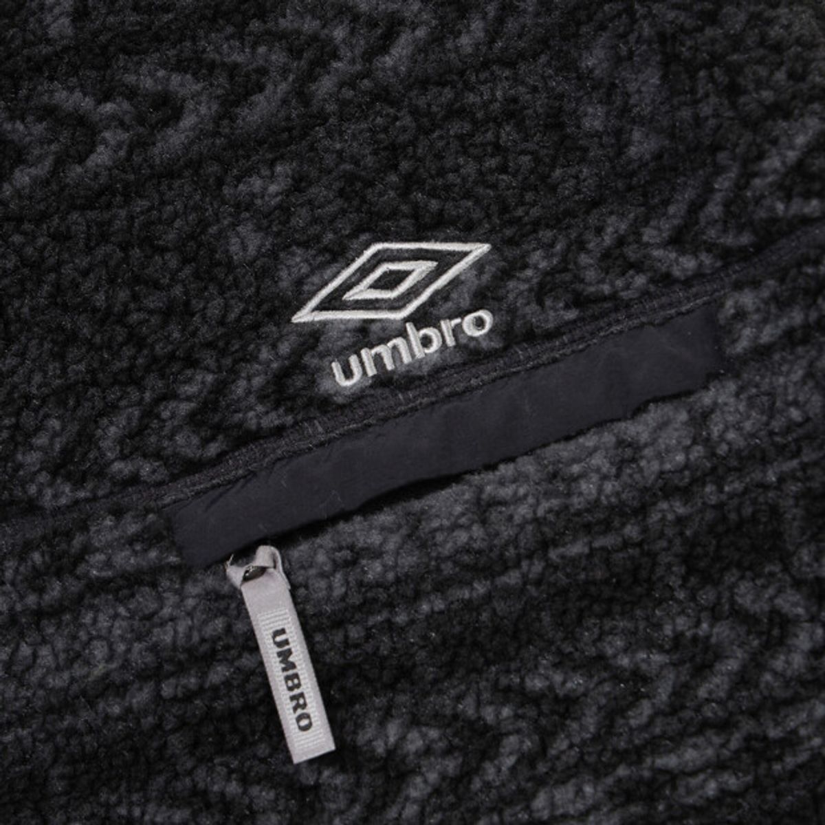 엄브로(UMBRO) 쉐르파 플리스 자켓 블랙 UR423CFJO1