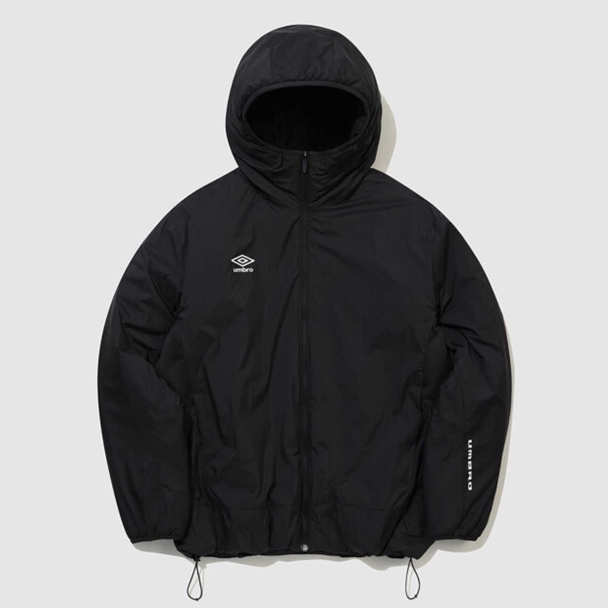 엄브로(UMBRO) 올라운드 후드형 경량 패딩 자켓 블랙 UR421SPJO1