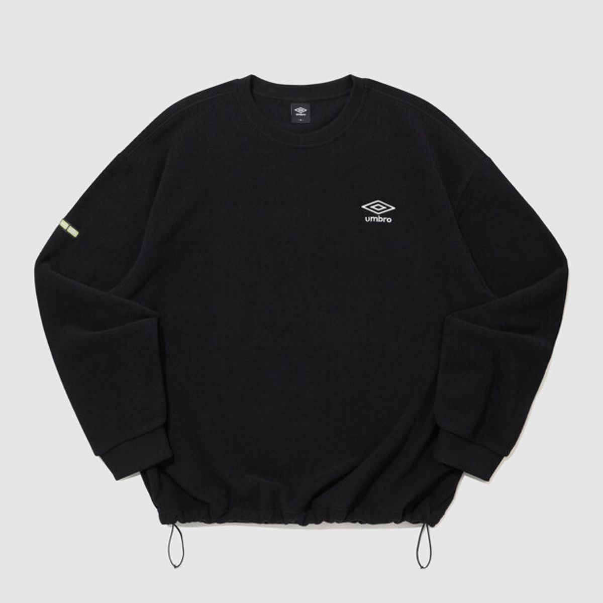 엄브로(UMBRO) 알파플리스 맨투맨 블랙 UR423CFSN2