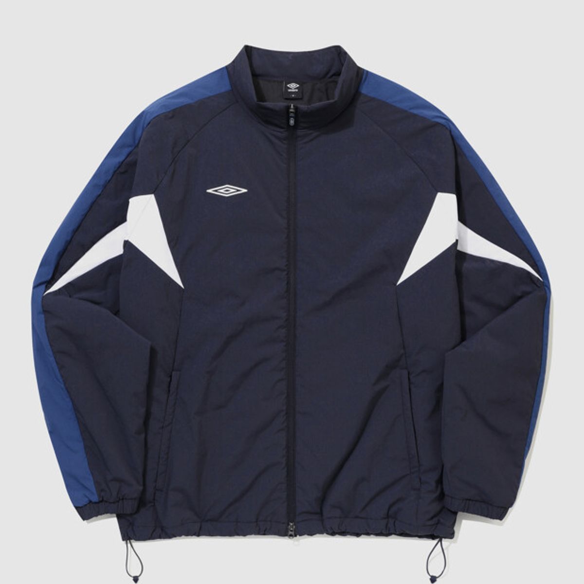 엄브로(UMBRO) 아이코닉 인슐레이션 스탠넥 자켓 네이비 UR421SPJN9