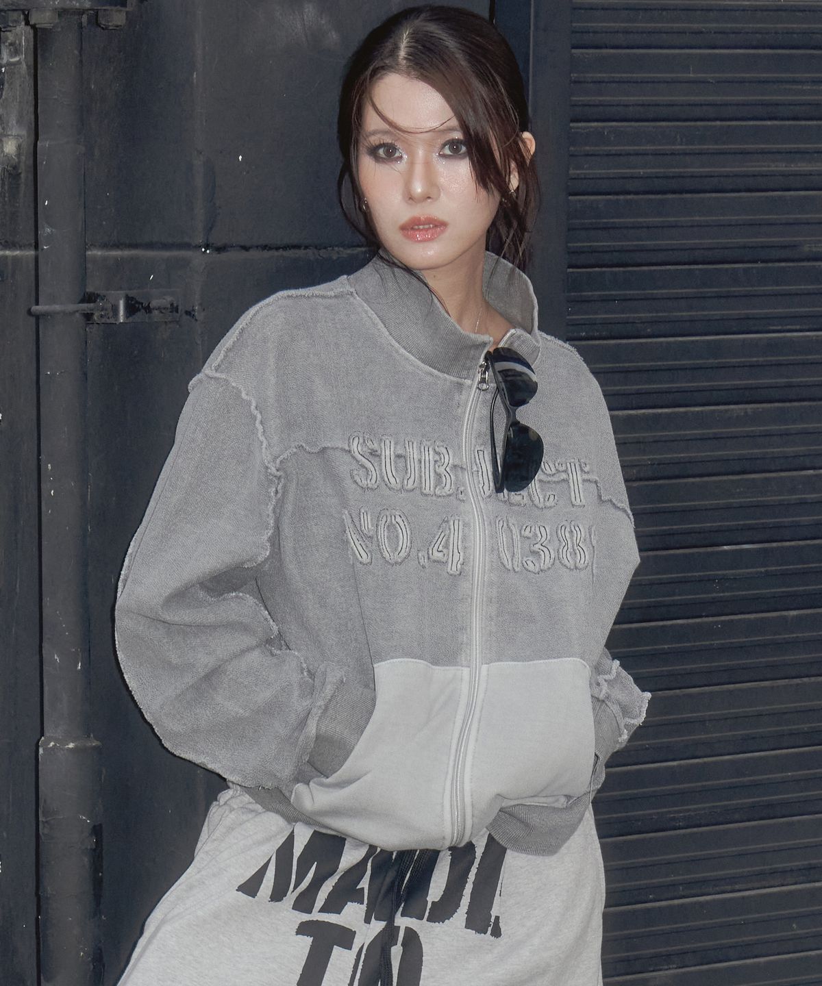 알엑스엠씨(RXMC) [피그먼트]서브젝트 엠보 라인 집업 그레이